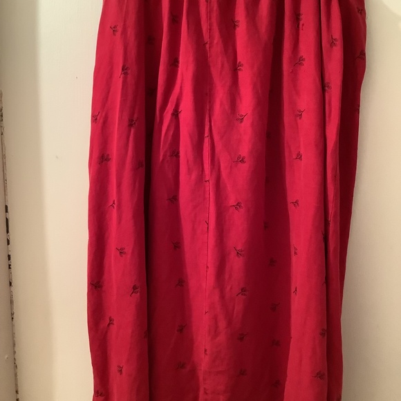 Plus size skirt 22W with embroidery detail, elasticized waistband + side zipper - Picture 7 of 8